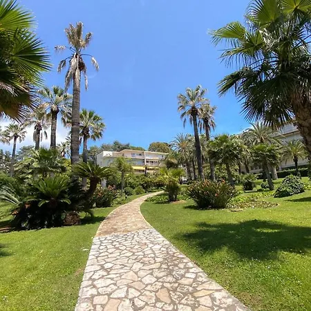 Superb In With Magnificent View ! Апартаменты Канны
