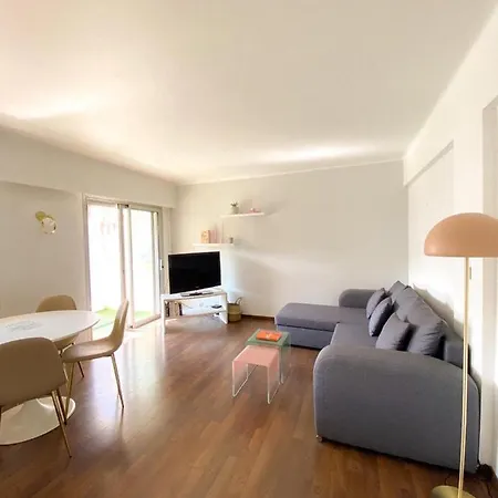 Apartment Superb In With Magnificent View !