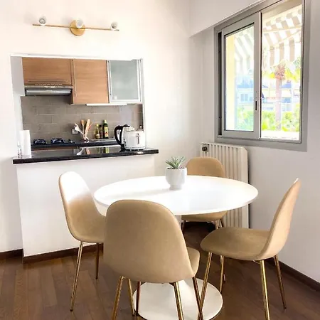 Apartment Superb In With Magnificent View ! *