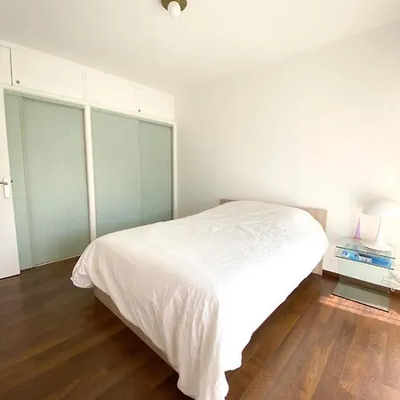 Apartment Superb In With Magnificent View ! *