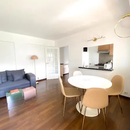 Superb In With Magnificent View ! Cannes